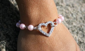 Nya armband för Hjärt-lungfonden